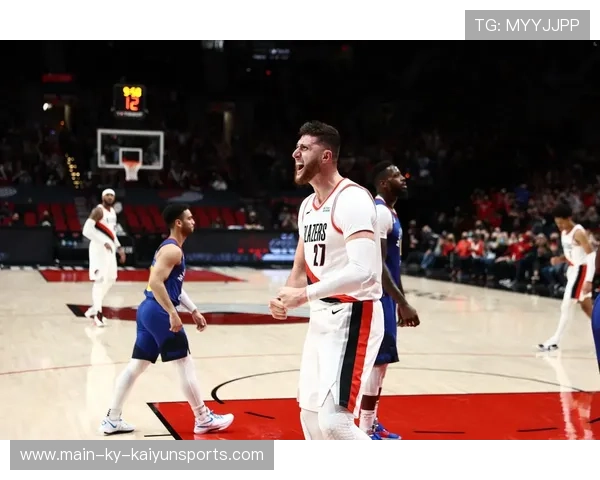 开拓者快攻提速，比分紧咬不放